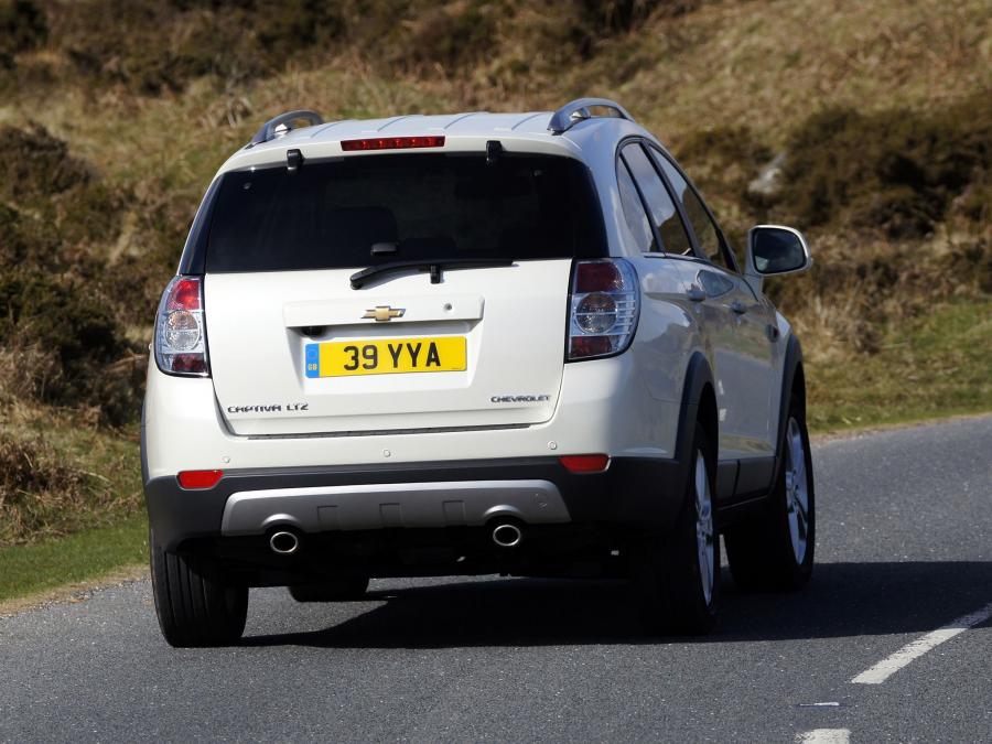  Chevrolet Captiva 2011 года  (UK) (фото 16 из 16)